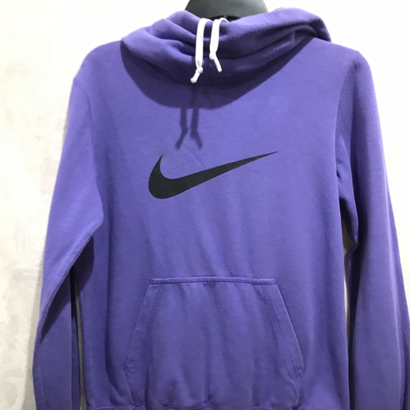 nike hoodie that covers mouth